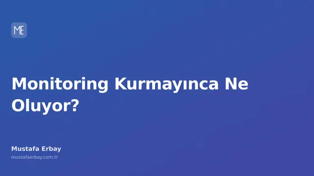 Karanlık bir sunucu odasında yanıp sönen ışıklar ve ekranda beliren uyarı mesajları, monitoringin önemini ve eksikliğinin sonuçlarını simgeliyor.