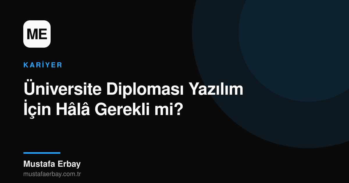 Bir üniversite diploması ve yanında bir laptop ekranında kod satırları