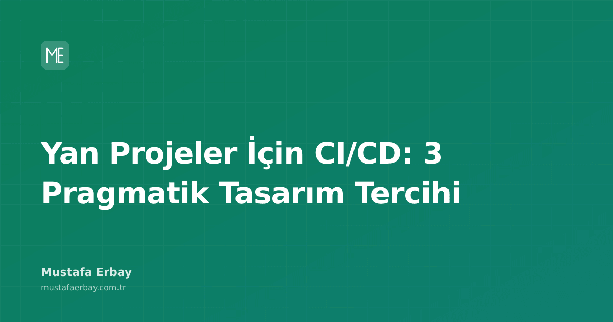 Yan projeler için CI/CD pipeline tasarlayan bir geliştirici, kod ve terminal ekranı önünde düşünüyor.