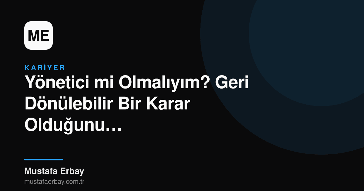 Kariyer yol ayrımında olan bir kişinin silüeti, solunda kod, sağında yöneticilik sembolleri, arkasında dönen bir ok işareti.