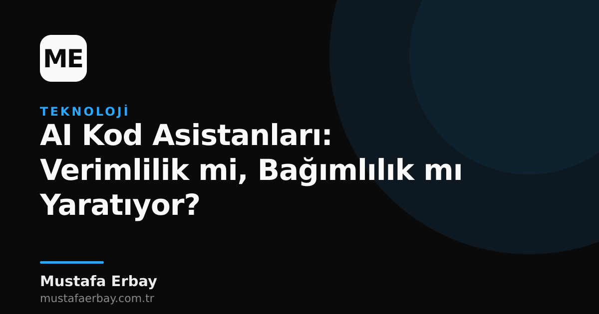 Bir geliştiricinin bilgisayarında yapay zeka kod asistanı arayüzünü kullanırken odaklandığı yakın çekim