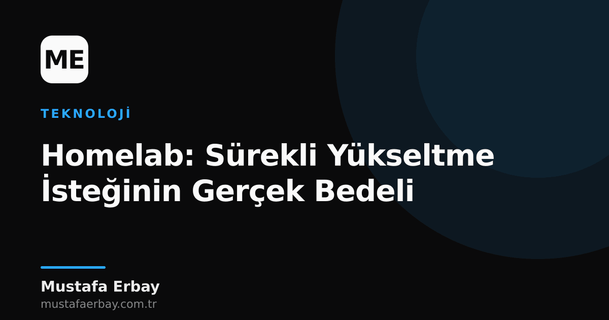 Çeşitli sunucu ekipmanları ve kablolarla dolu bir homelab ortamı, yükseltme isteğini ve karmaşıklığı vurguluyor.