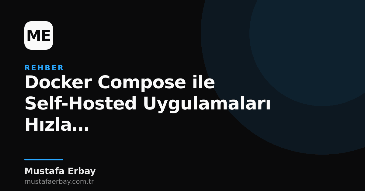 Bir geliştiricinin Docker Compose YAML dosyasını incelerken bilgisayar başında oturduğu, self-hosted uygulama dağıtımını hızlandırdığını düşündüren bir görsel.
